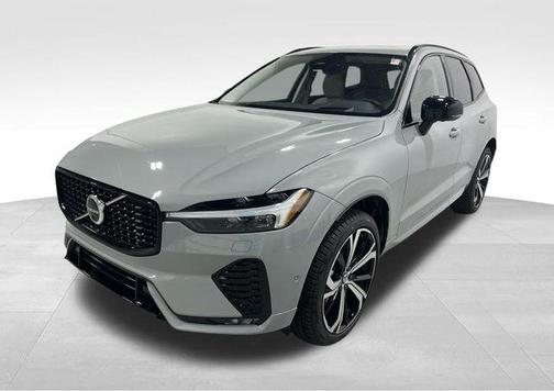 2025 Volvo XC60 B5 Ultra