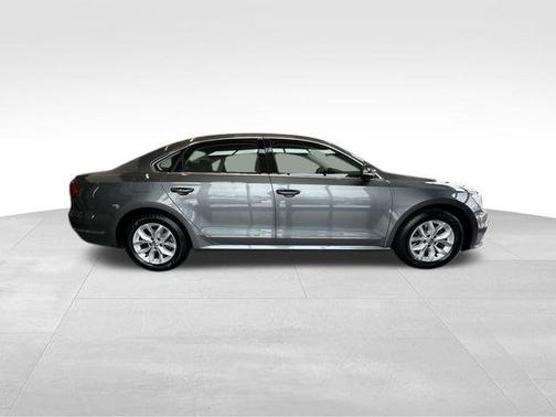 2016 Volkswagen Passat 1.8T S