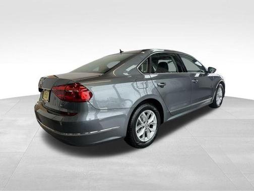 2016 Volkswagen Passat 1.8T S