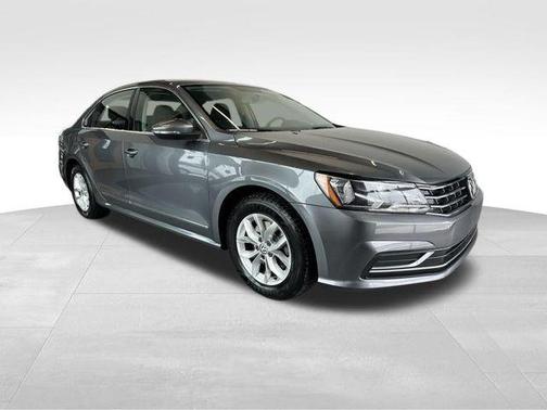 2016 Volkswagen Passat 1.8T S