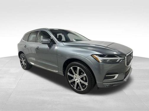 Gray Metallic 2020 Volvo XC60 T5 Inscription