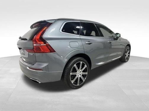 Gray Metallic 2020 Volvo XC60 T5 Inscription