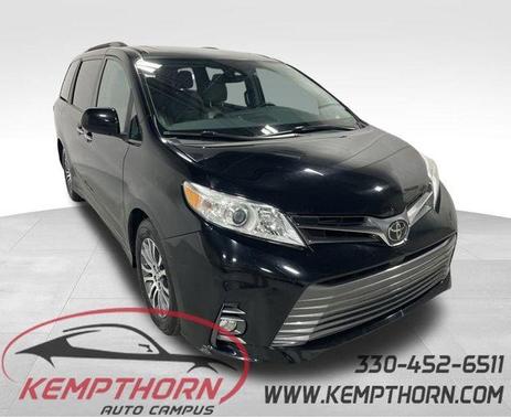 2018 Toyota Sienna XLE