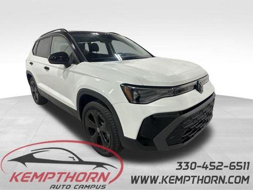 2025 Volkswagen Taos 1.5T SE Black