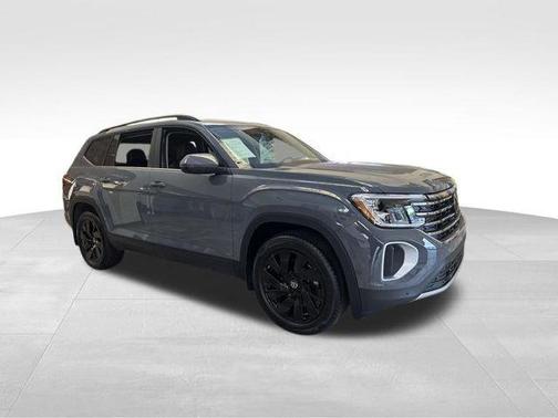 Pure Gray 2026 Volkswagen Atlas 2.0T SE w/Technology