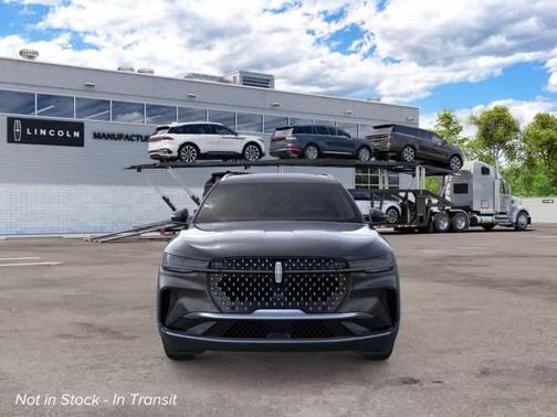 Infinite Black Metallic Clearcoat 2026 Lincoln Nautilus Reserve