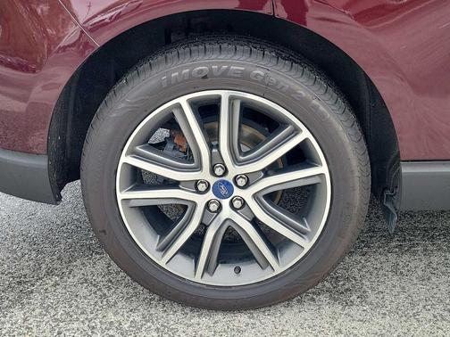 Burgundy Velvet Metallic Tinted Clearcoat 2020 Ford Edge Titanium