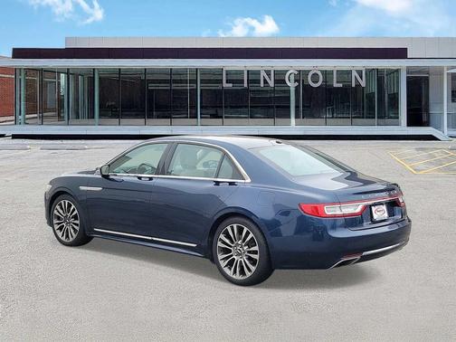 2017 Lincoln Continental Select