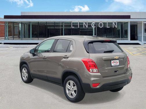 Stone Gray Metallic 2021 Chevrolet Trax LS