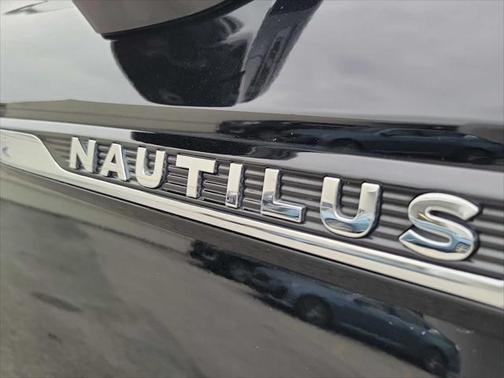 2021 Lincoln Nautilus Reserve