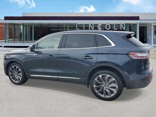 2022 Lincoln Nautilus Reserve