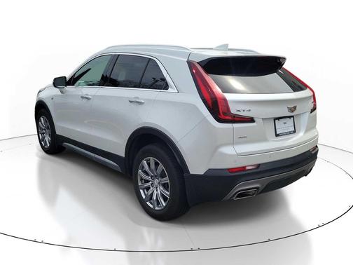 Crystal White Tricoat 2023 Cadillac XT4 Premium Luxury