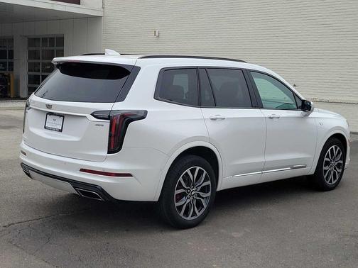 2023 Cadillac XT6 Sport AWD