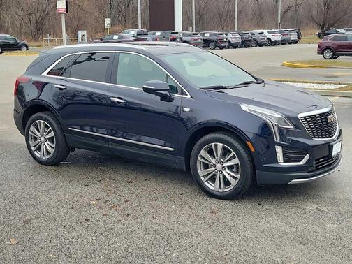 2022 Cadillac XT5 Premium Luxury