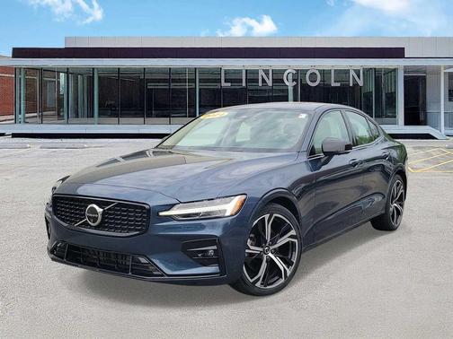 Denim Blue Metallic 2024 Volvo S60 B5 Plus Dark Theme