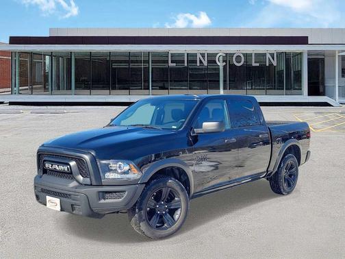 2024 RAM 1500 Classic Warlock Crew Cab 4x4 5'7' Box