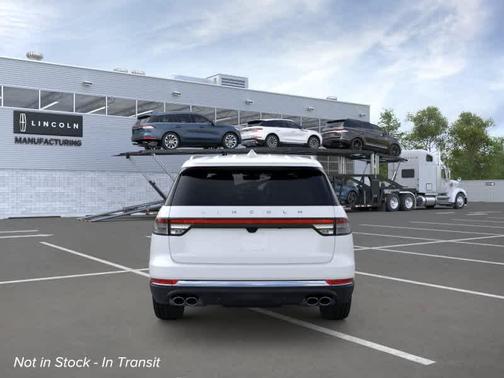 PRISTINE WHITE MET 3C 2026 Lincoln Aviator Premiere