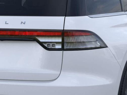 PRISTINE WHITE MET 3C 2026 Lincoln Aviator Premiere