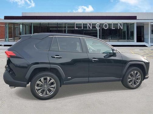 2022 Toyota RAV4 Hybrid XLE Premium