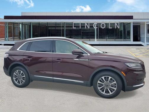 2022 Lincoln Nautilus Reserve