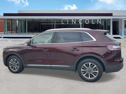 2022 Lincoln Nautilus Reserve