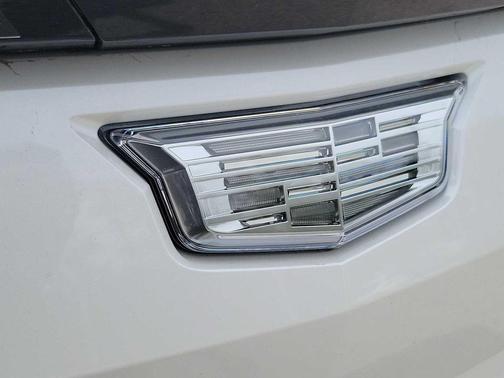 Crystal White Tricoat 2024 Cadillac LYRIQ Luxury