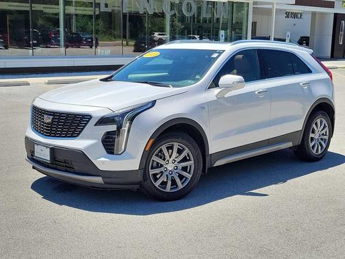 Crystal White Tricoat 2023 Cadillac XT4 Premium Luxury