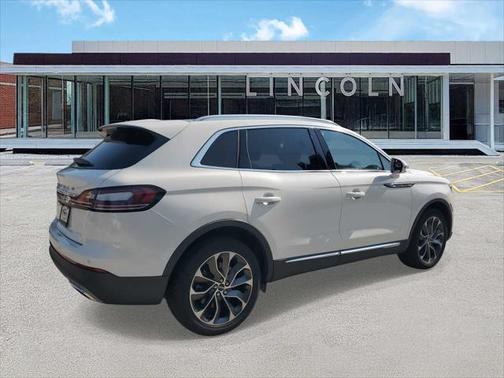 2021 Lincoln Nautilus Reserve