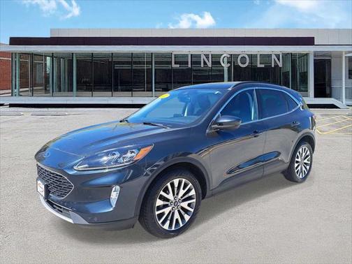 2022 Ford Escape Titanium