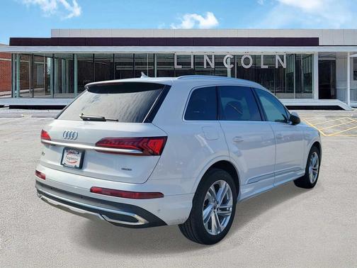 2023 Audi Q7 55 Premium Plus