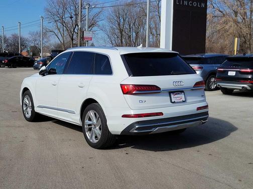 2023 Audi Q7 55 Premium Plus