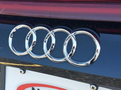 2022 Audi Q8 55 Premium