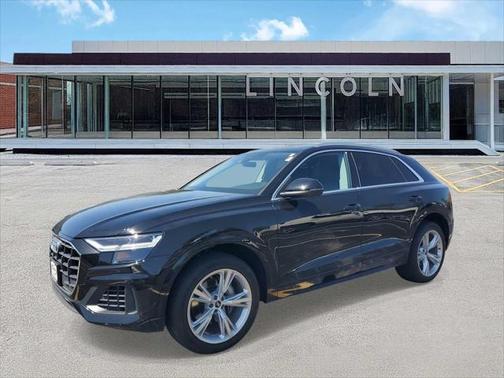 2022 Audi Q8 55 Premium