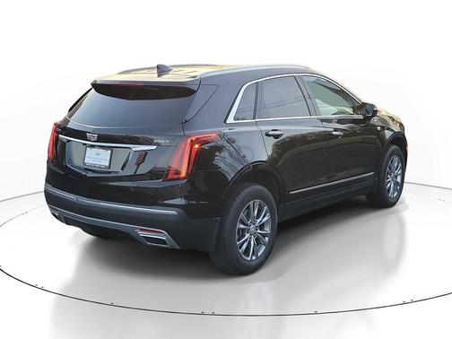Stellar Black Metallic 2022 Cadillac XT5 Premium Luxury