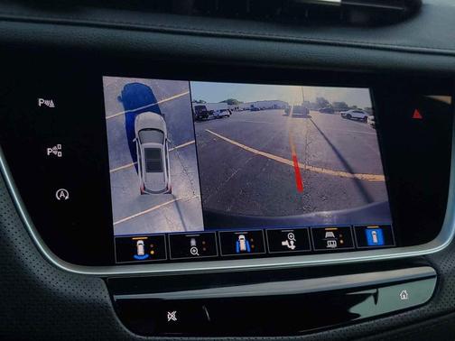 2023 Cadillac XT5 Sport