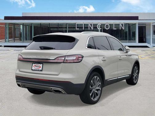 Ceramic Pearl Metallic Tinted Clearcoat 2023 Lincoln Nautilus Reserve