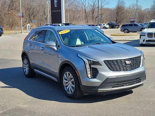 2023 Cadillac XT4 Premium Luxury