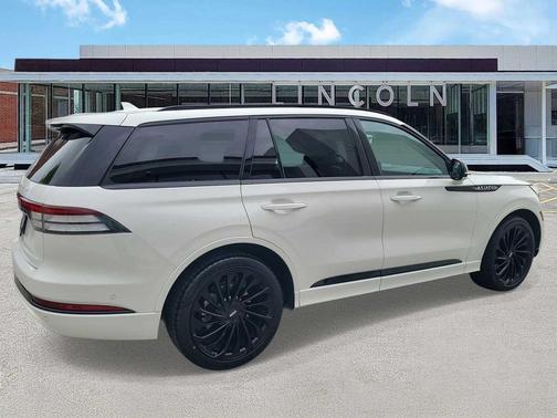 Pristine White Metallic Tri-Coat 2023 Lincoln Aviator Reserve AWD