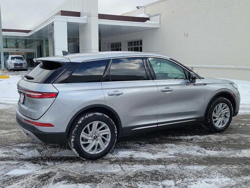 2023 Lincoln Corsair Standard