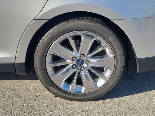 Ingot Silver Metallic 2011 Ford Taurus Limited