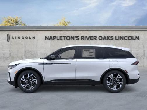 White Platinum Metallic Tri-Coat 2026 Lincoln Nautilus Premiere