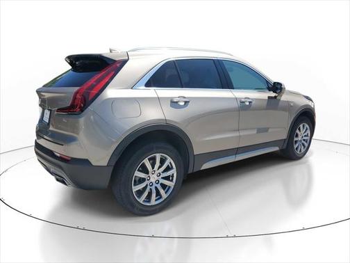 2022 Cadillac XT4 Premium Luxury