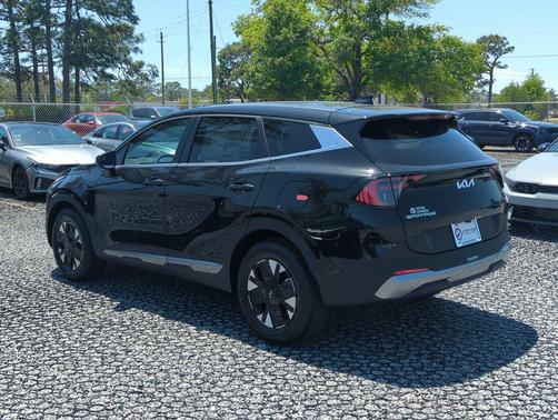 Fusion Black 2026 Kia Sportage Hybrid LX