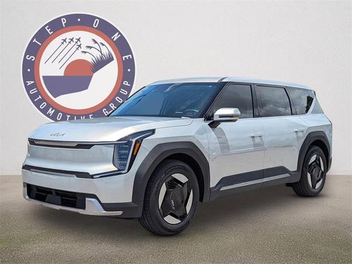 2026 Kia EV9 Light Long Range