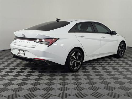 2022 Hyundai ELANTRA Limited