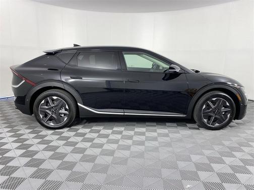 2025 Kia EV6 Light Long Range