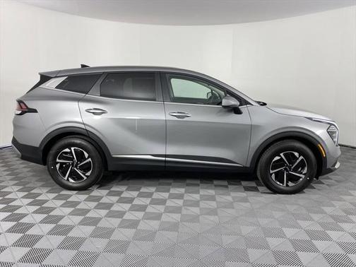 2025 Kia Sportage Hybrid LX