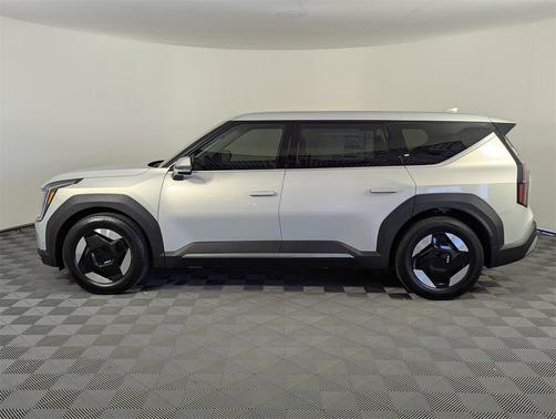 2026 Kia EV9 Light Long Range