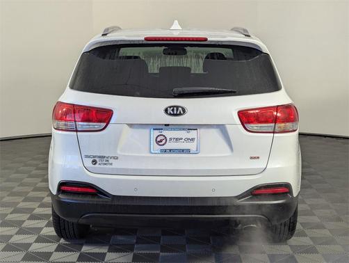 2018 Kia Sorento LX