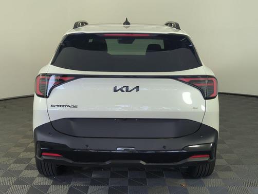 Snow White Pearl 2026 Kia Sportage X-Line